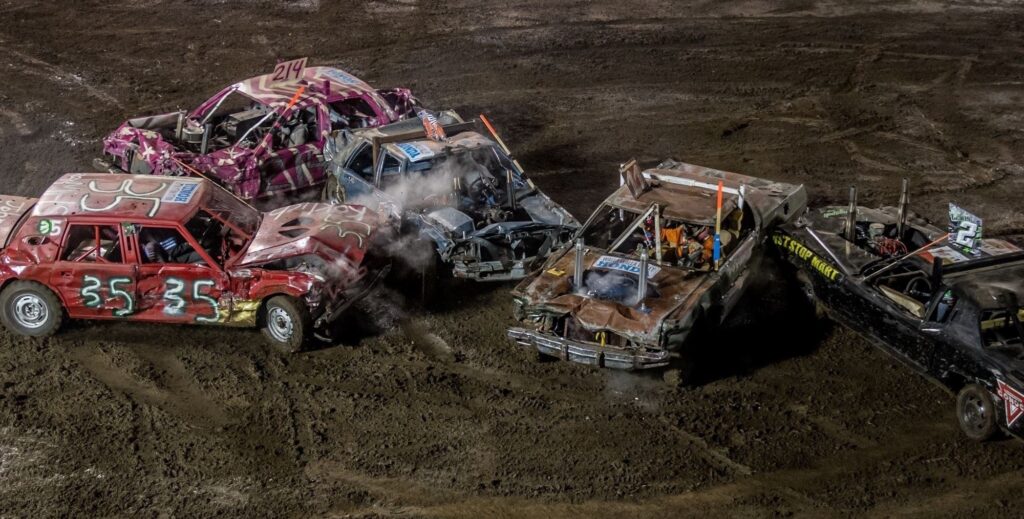 شبیهساز بازی کامپیوتر تصادف Destruction Derby